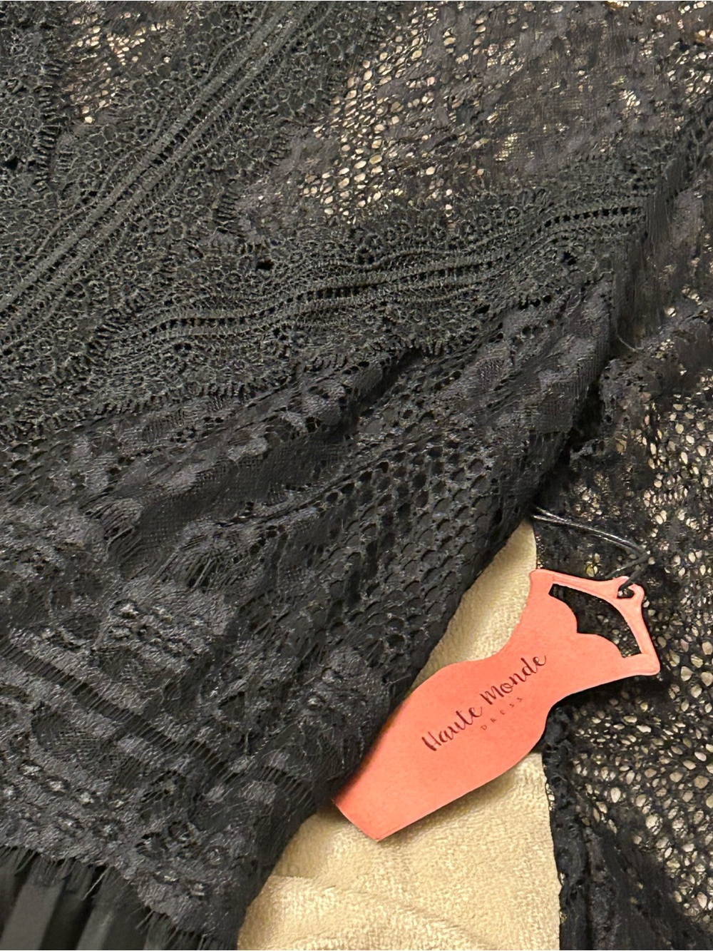 Haute Monde Black Lace Long Sleeve Pleated Evening Dress - Picture 3 of 13